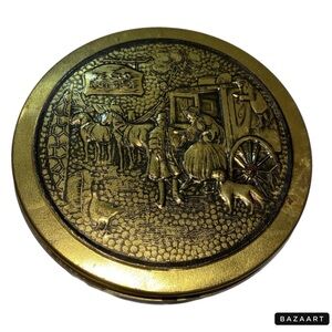 Vintage Ye Old Nut Shop Tin Peterson's Cleveland Gold Carriage Horse Dog